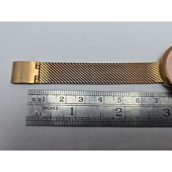 MVMT Mod RG1 Rose Gold Mesh 32mm Womens Quartz Watch 5ATM New Battery Classic - Picture 10 of 11